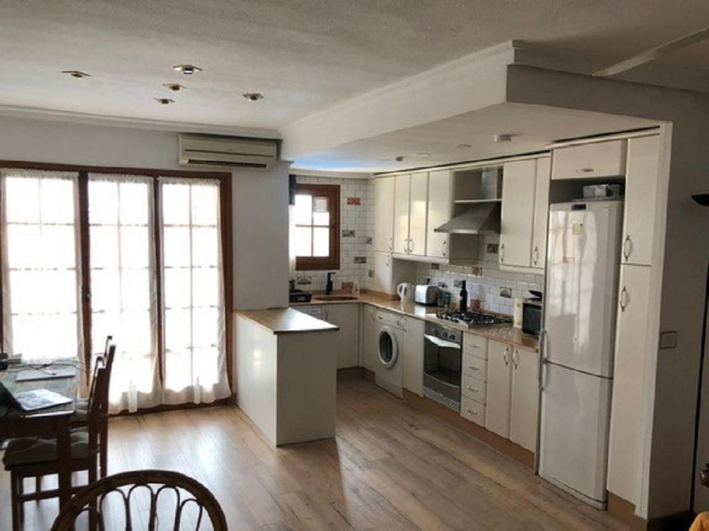 Valencia, Ideally Located 3Bed-2Bath Apart.Few Mints Walk From Beach,Pool,Shop. Port Saplaya Exteriör bild