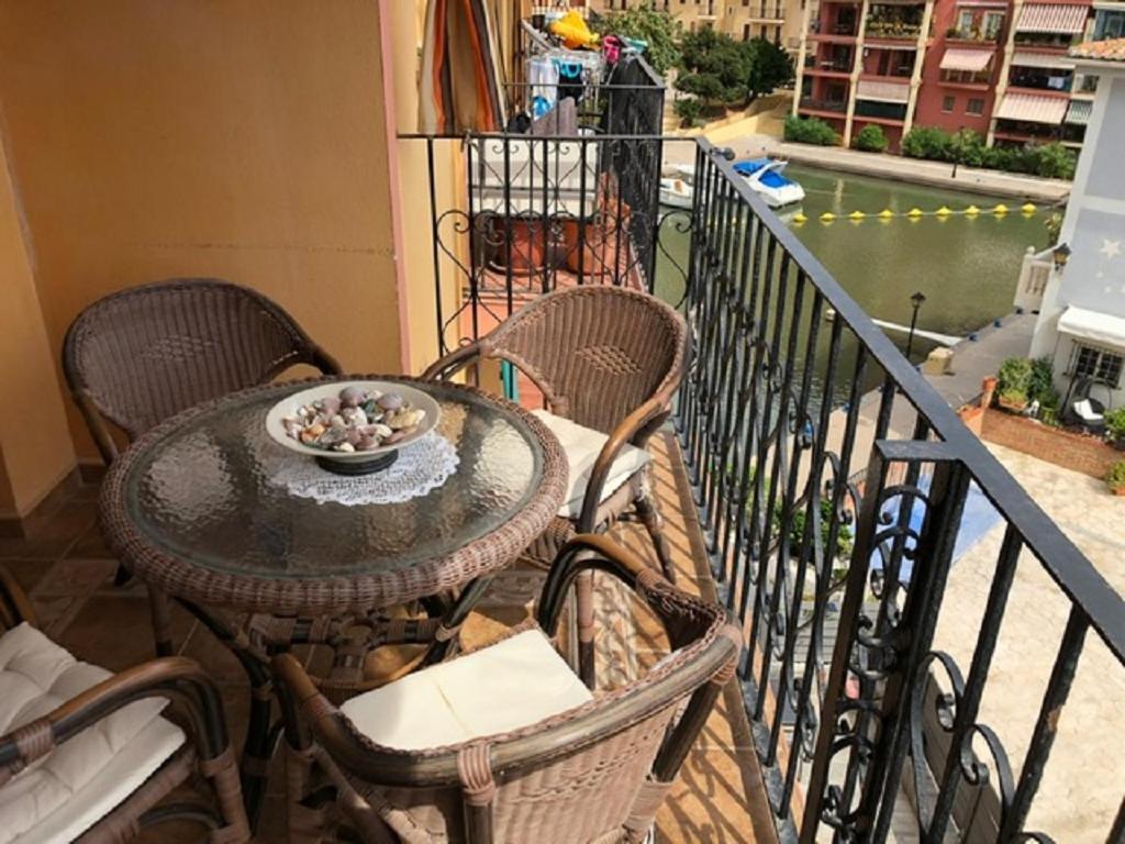 Valencia, Ideally Located 3Bed-2Bath Apart.Few Mints Walk From Beach,Pool,Shop. Port Saplaya Exteriör bild