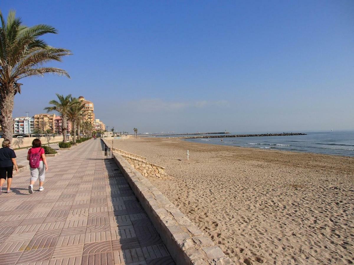 Valencia, Ideally Located 3Bed-2Bath Apart.Few Mints Walk From Beach,Pool,Shop. Port Saplaya Exteriör bild