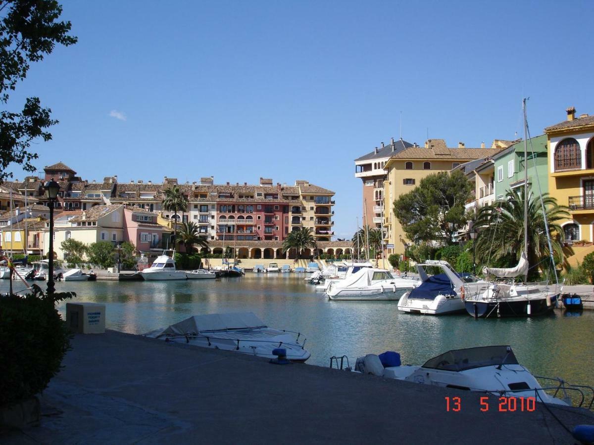 Valencia, Ideally Located 3Bed-2Bath Apart.Few Mints Walk From Beach,Pool,Shop. Port Saplaya Exteriör bild